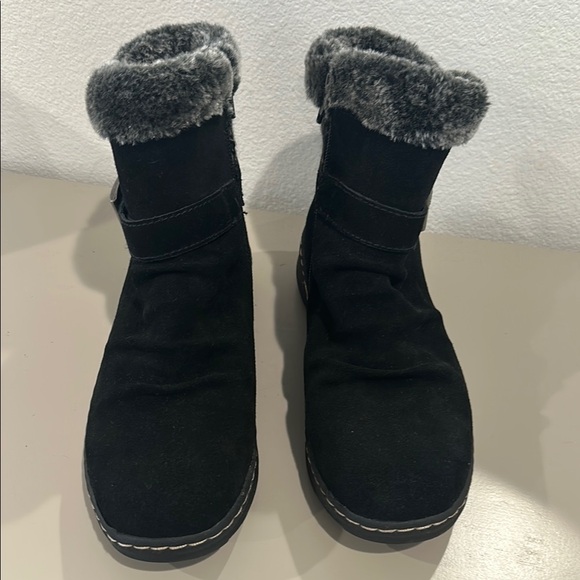 BareTraps Black Faux Fur Winter Boots - Picture 3 of 9